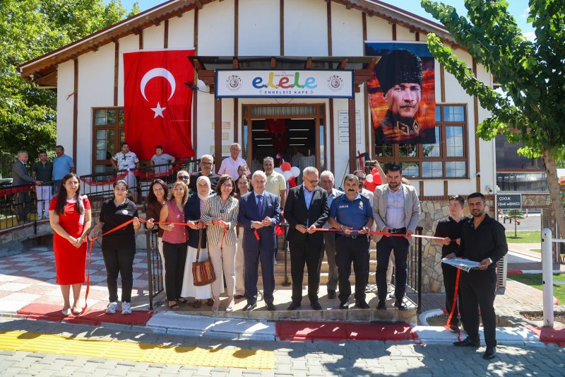 SEVGİNİN GÜCÜ EL ELE KAFE’DE HAYAT BULACAK