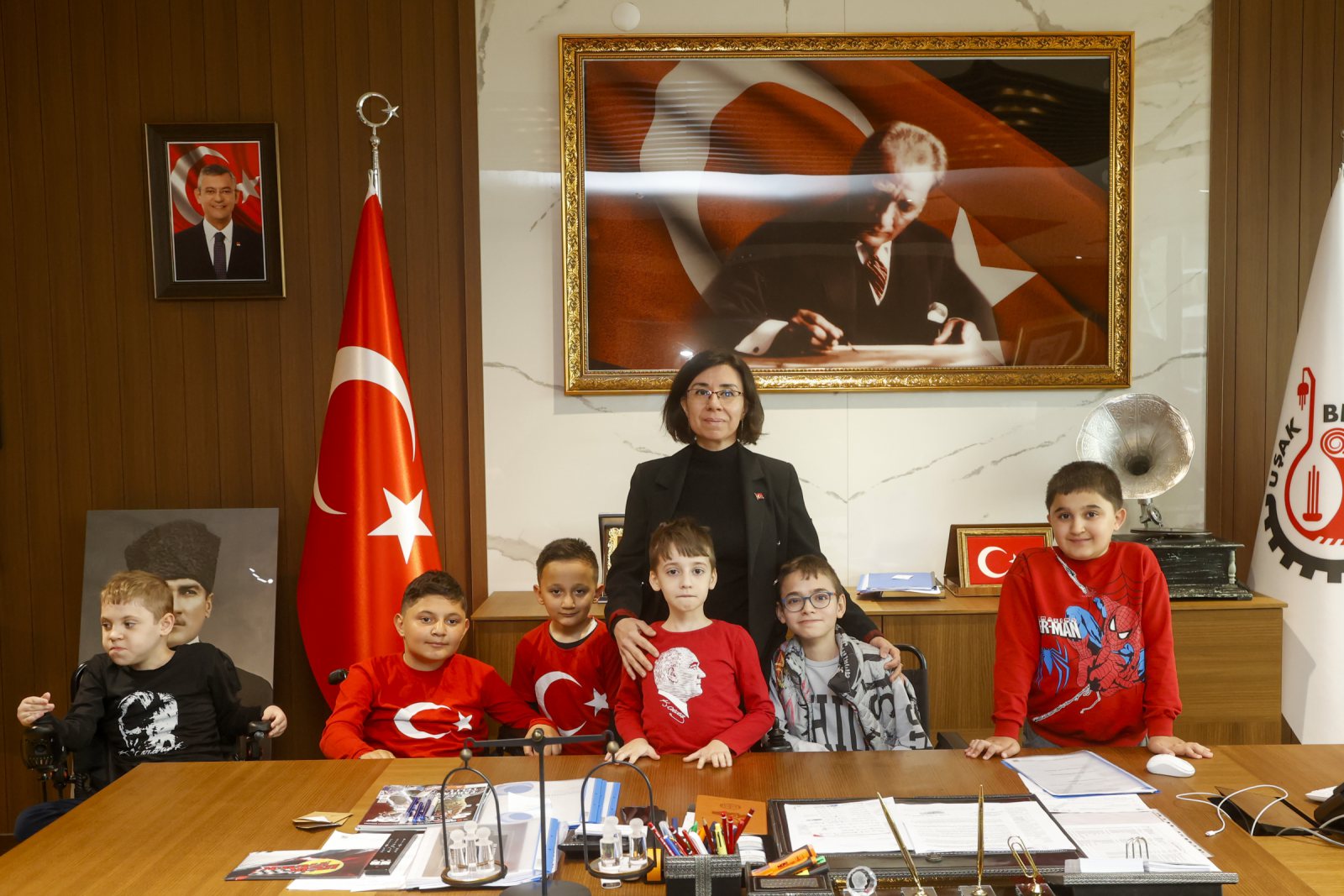 23 NİSAN'DA ANLAMLI BULUŞMA